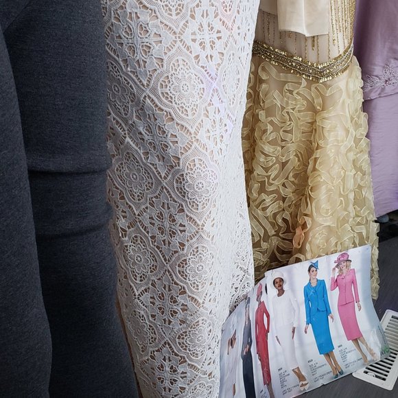 NWT Wedding lace nude dress Sz 6 - Picture 4 of 11